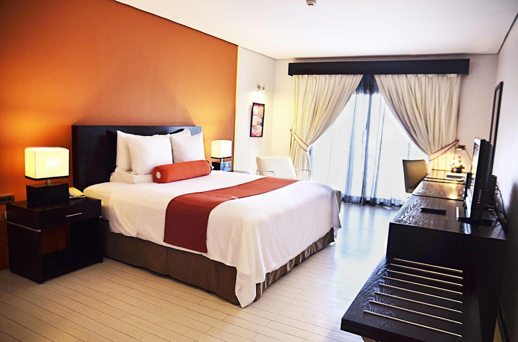 Thunderbird Resorts - Poro Point San Fernando City  Exteriér fotografie